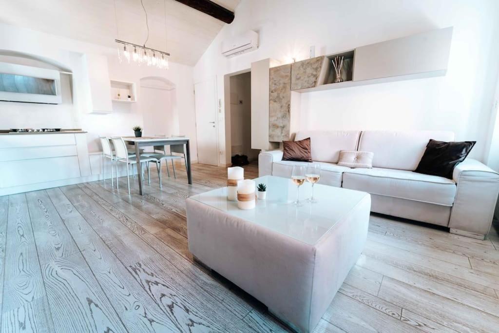 산레모 Loft Cavour - Teatro Ariston 아파트 외부 사진